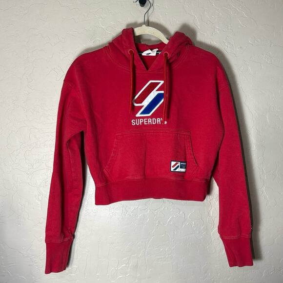 Superdry Women’s Graphic Boxy Hooded Cropped red Sweatshirt - Picture 1 of 7